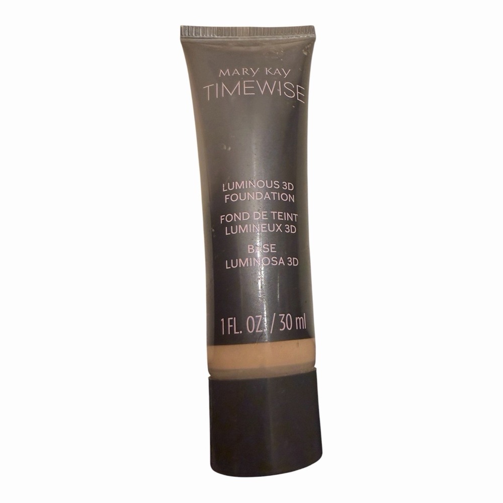 New In Box MARY KAY TimeWise 3D Foundation Beige C 130 Normal to Dry